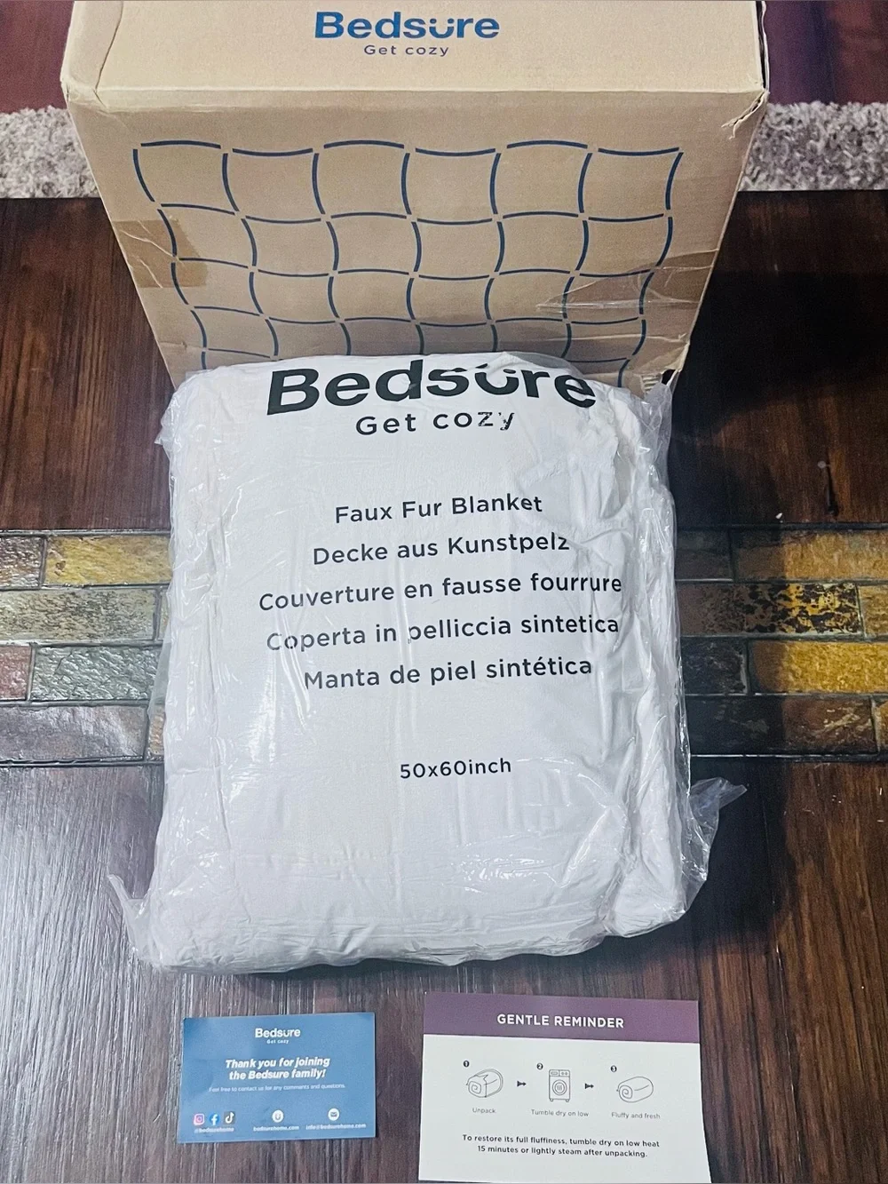 GentleSoft Bubble Faux Fur Throw Blanket Cream 50x60 New Open Box